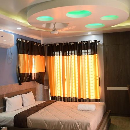 Hotel Nandini Baharampur Exteriör bild
