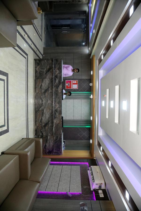 Hotel Nandini Baharampur Exteriör bild