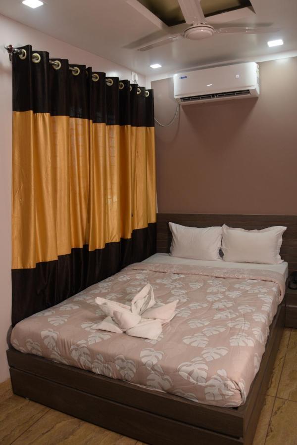 Hotel Nandini Baharampur Exteriör bild